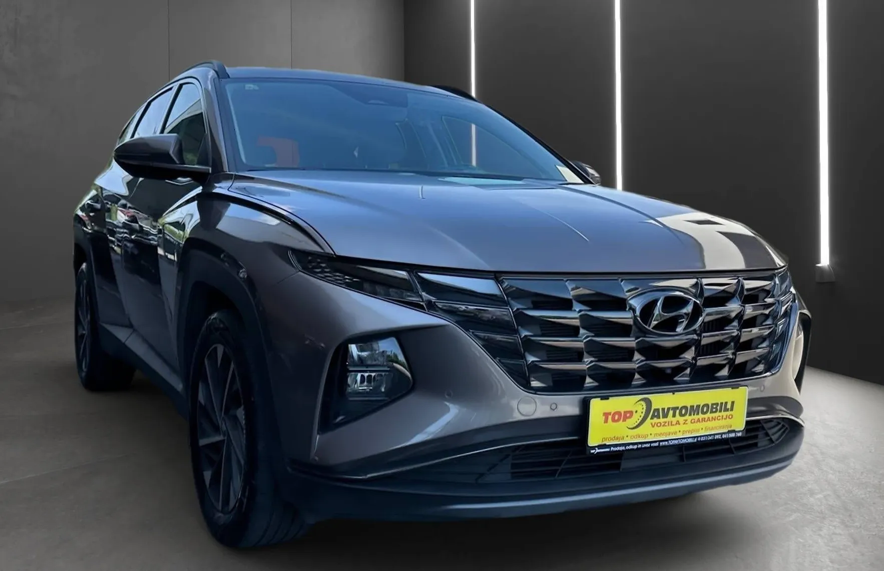 Zunanja slika - Hyundai Tucson - 1.6 T GDI 1LASTNIK VIRTUAL NAVI PDC KAMERA TOP - 11