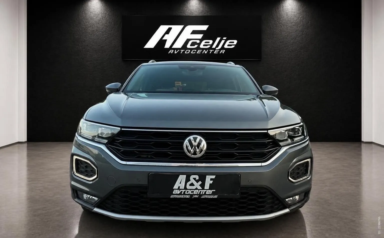 Zunanja slika - Volkswagen T-Roc - 1.6 TDI-VIRTUAL-FUL LED-KAMERA LIZING ZA TUJCE - 2