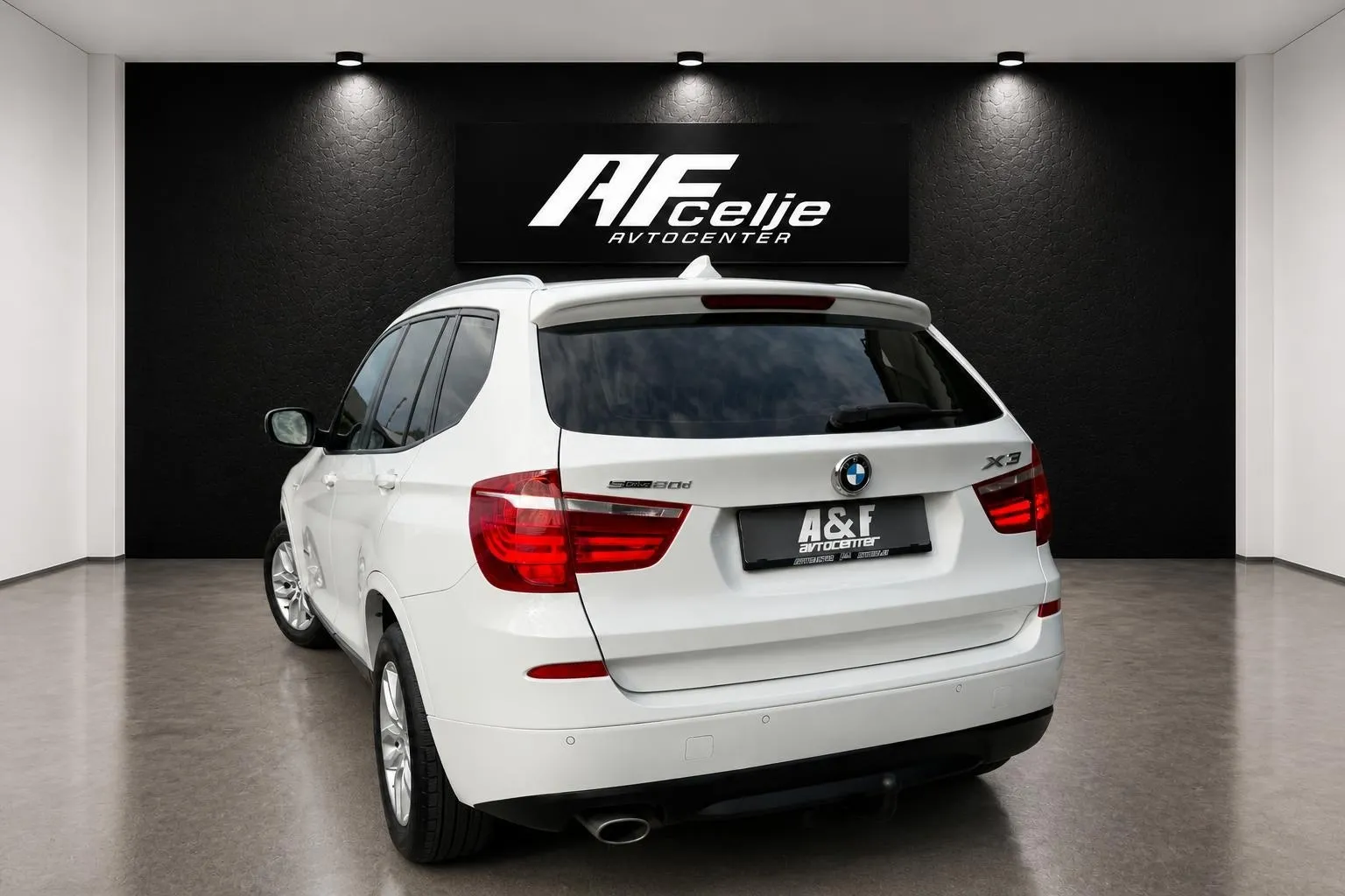 Notranja slika - BMW serija X3: - 18D-AUT-107.000km-PANORAMA-LIZING ZA TUJCE-NAVI- - 7