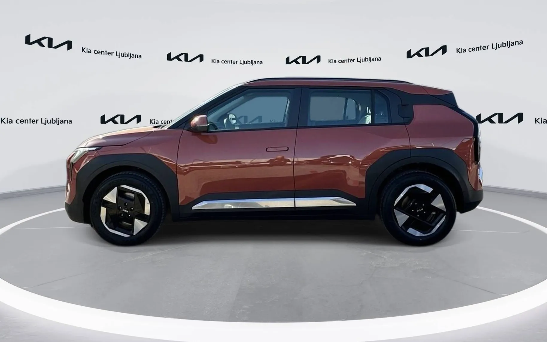 Notranja slika - KIA EV3 - Star 58.3 kWh baterija - 8