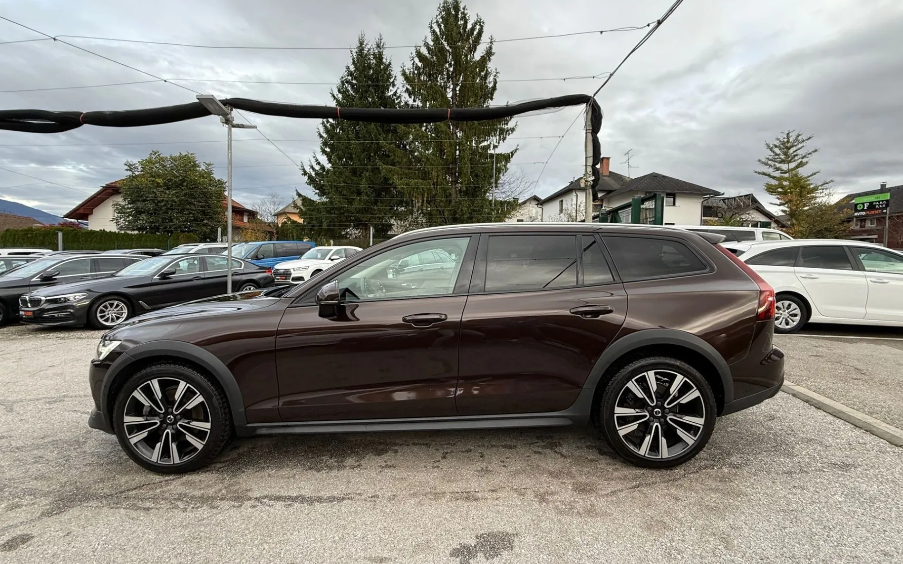 Zunanja slika - Volvo V60 Cross Country - D4 AWD AUT Momentum - 2