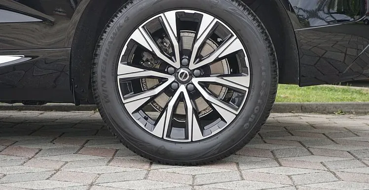 Zunanja slika - Volvo XC60 - B4  D  Core AT FWD+12.MES.JAM.+USNJE+PANO+MEMORY - 17