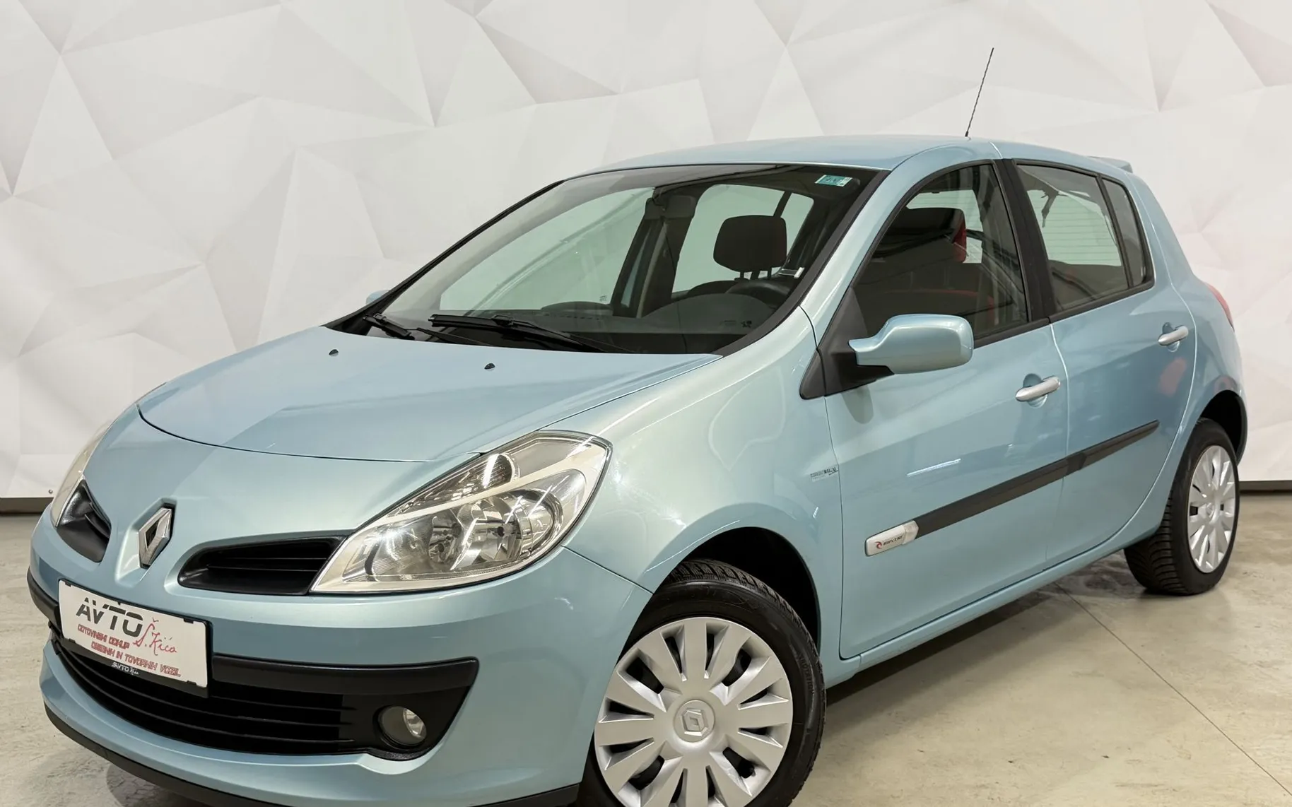 Zunanja slika - Renault Clio - 1.2 Rip Curl-KLIMA-SERVO-TRAJNIK BREZ POLOGA... - 1