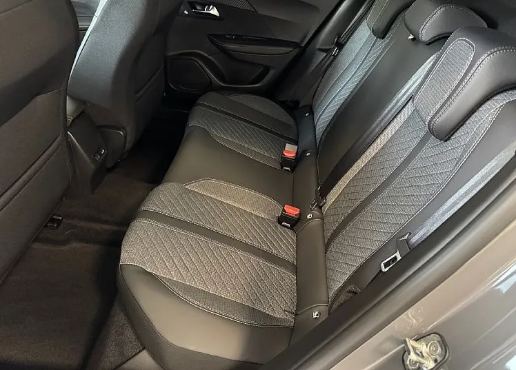 Zunanja slika - Peugeot 2008 - ALLURE PureTech 100 - BON ZA ZIMSKE PNEVMATIKE - 5