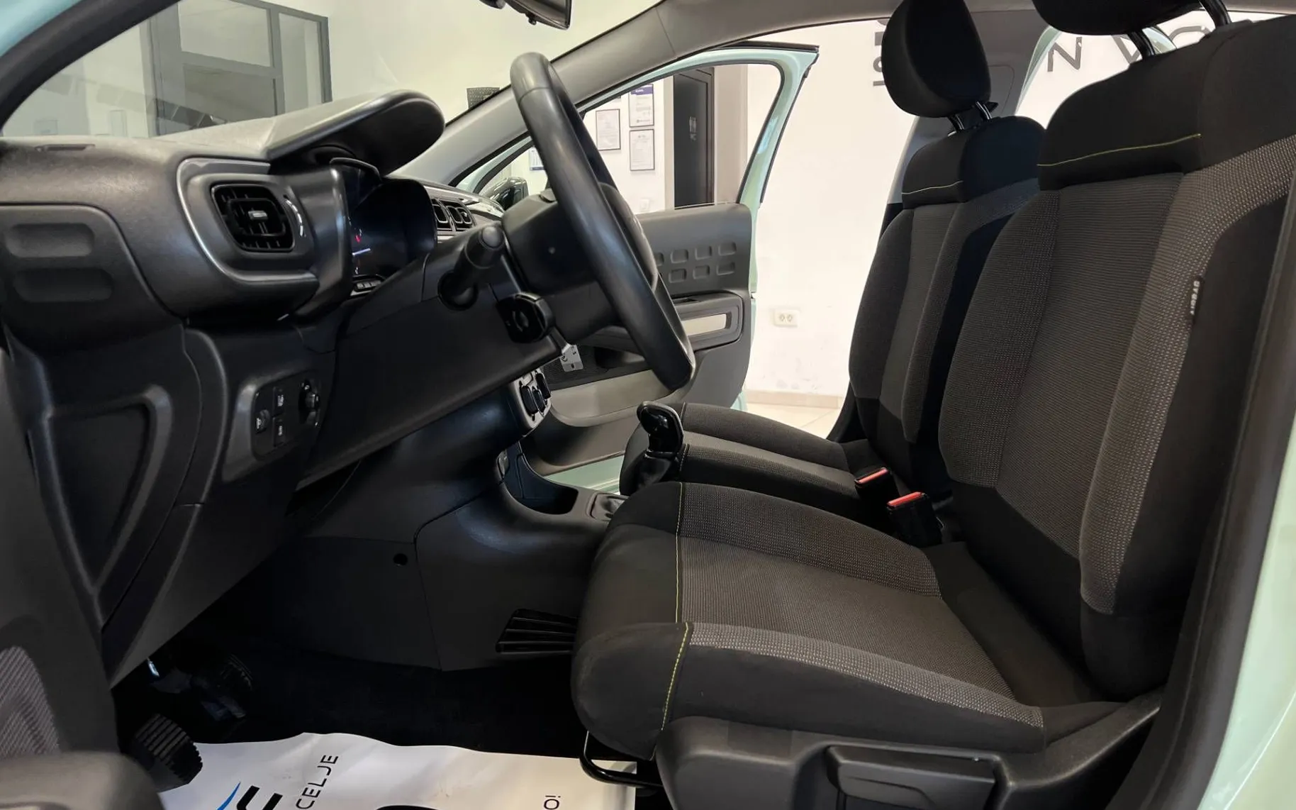 Zunanja slika - Citroën C3 - 1.2-1.LASTNIK-JAMSTVO-LED-TEMP-BT-MINT-OBROK 80€ - 9