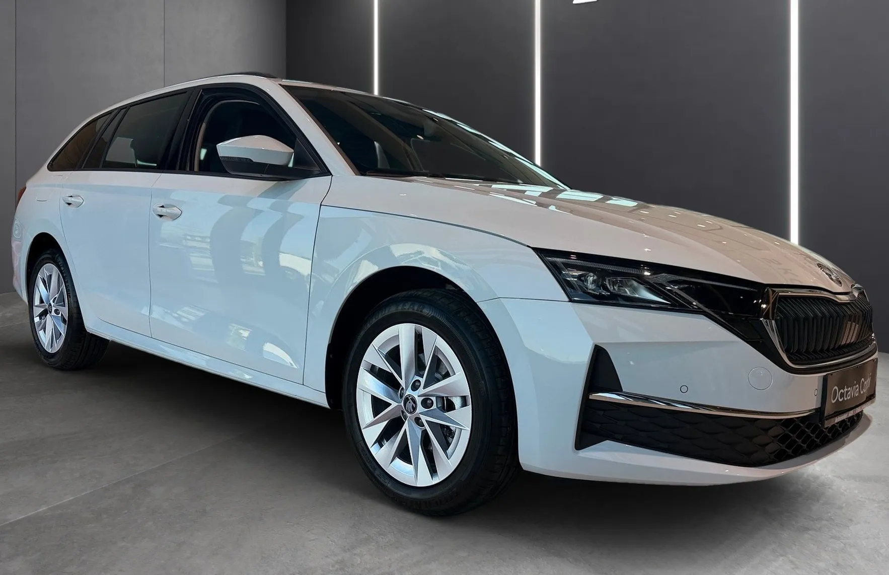 Zunanja slika - Škoda Octavia - Combi 1.5 TSI mHEV Family DSG - 2