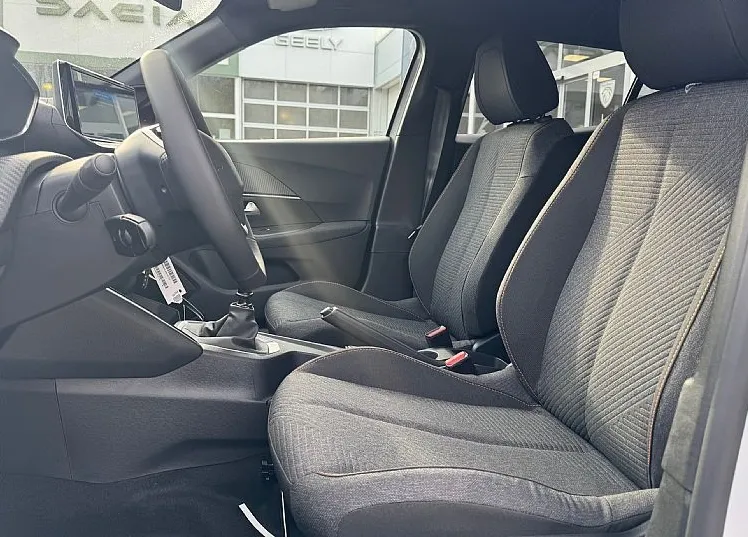 Zunanja slika - Peugeot 2008 - ACTIVE PACK PureTech 100 - BON ZA ZIMSKE GUME - 8
