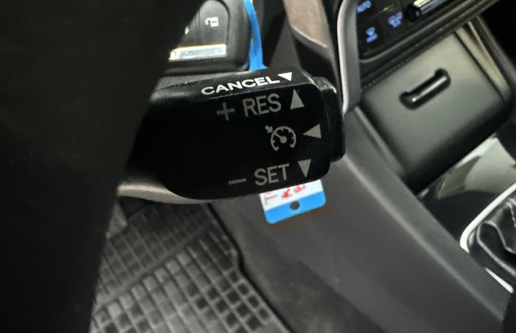 Zunanja slika - Toyota Auris - SLO-SPORT-KAMERA-TEMPOMAT-2xKLIMA-12 MESEČNO JAM. - 11