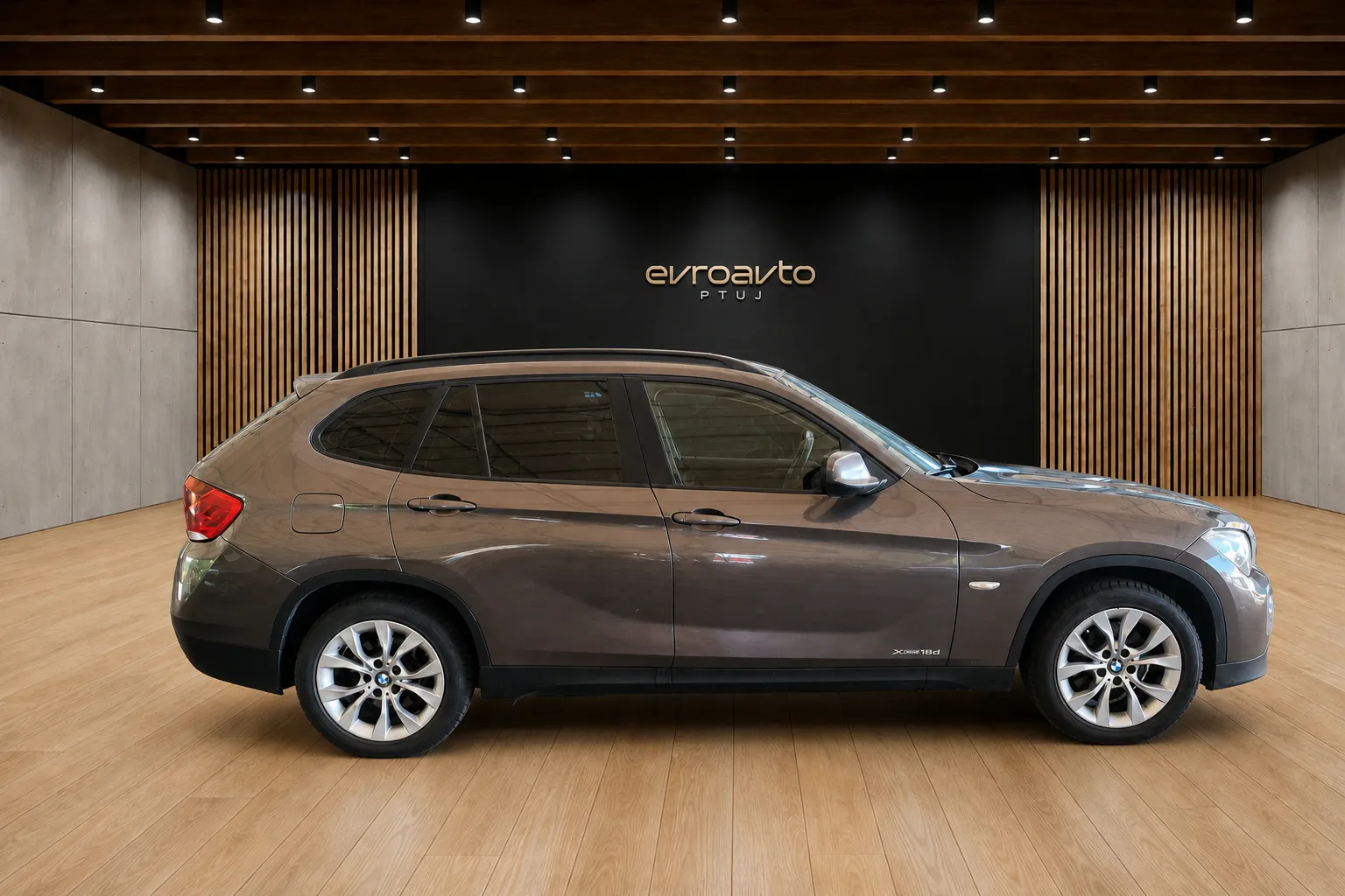 Notranja slika - BMW serija X1: - X1 xDrive18d•Brez pologa na obroke - 7