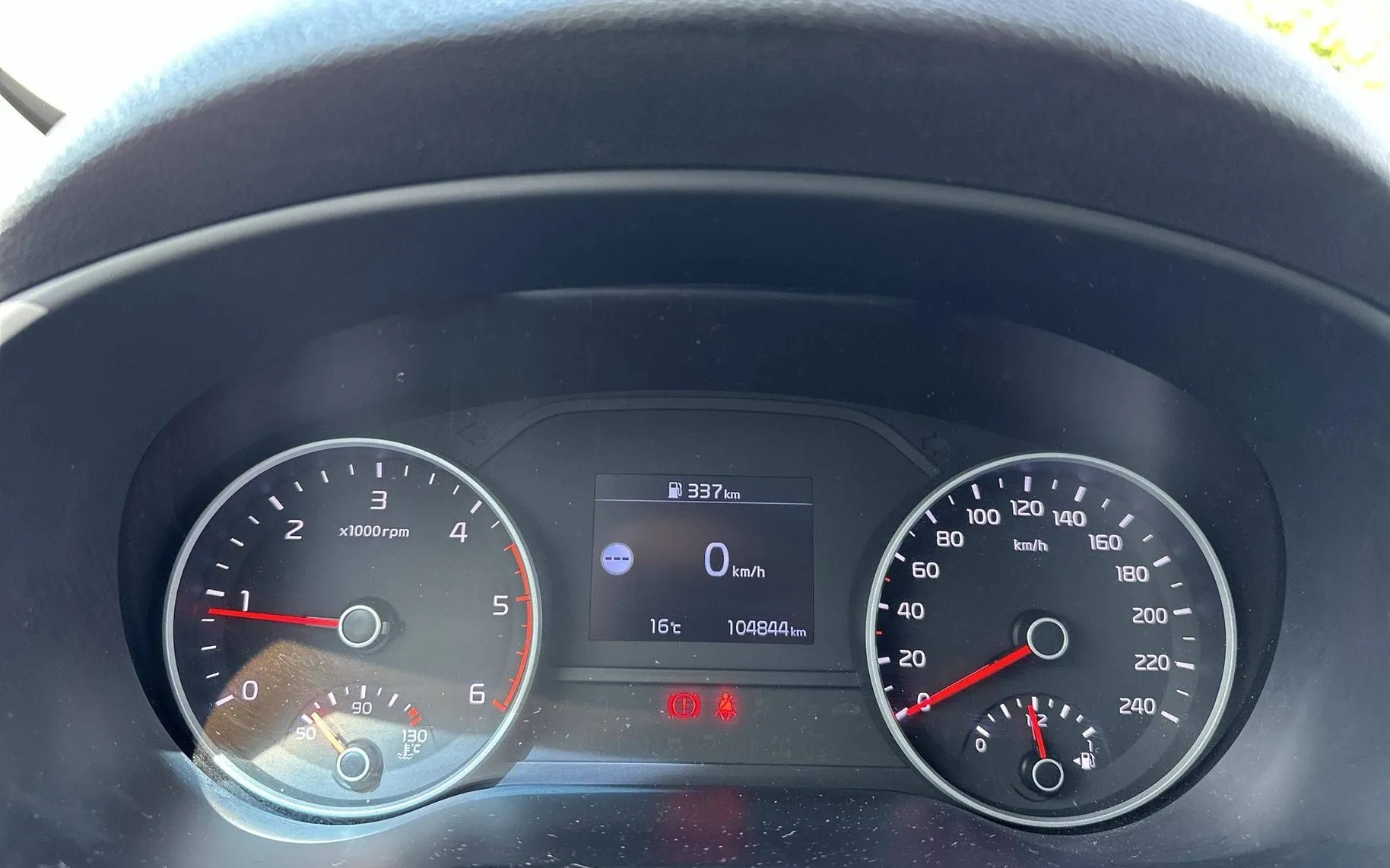 Notranja slika - KIA Sportage - 1.6 CRDI EX Fresh ISG - 15