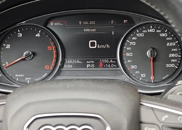Zunanja slika - Audi Q5 - 40 TDI quattro S tronic Sport 140kW - SLO - LED - 12