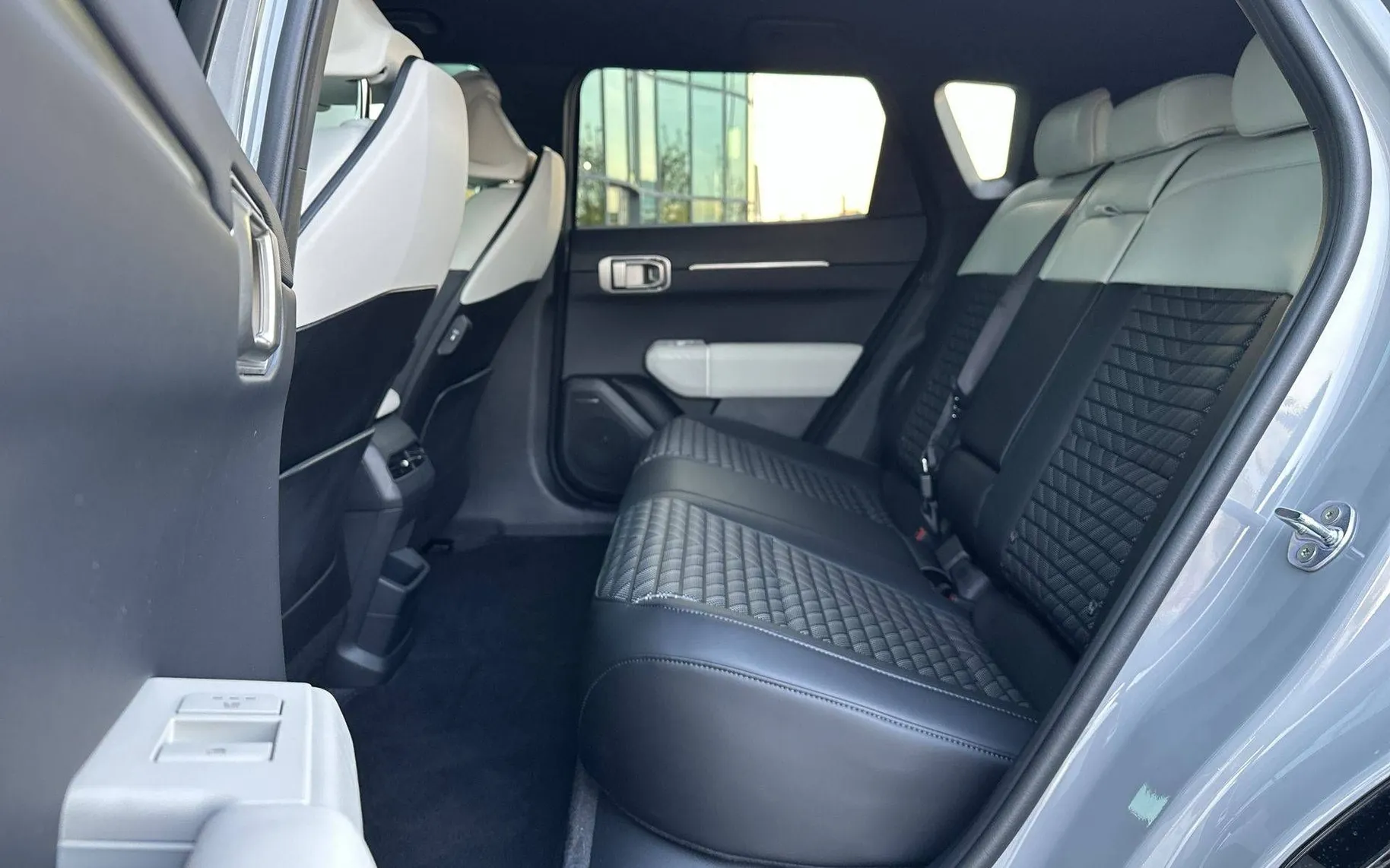Notranja slika - KIA EV4 - GT-LINE 81.4 kWh bat.. 150 kW  204 KM  ... - 11