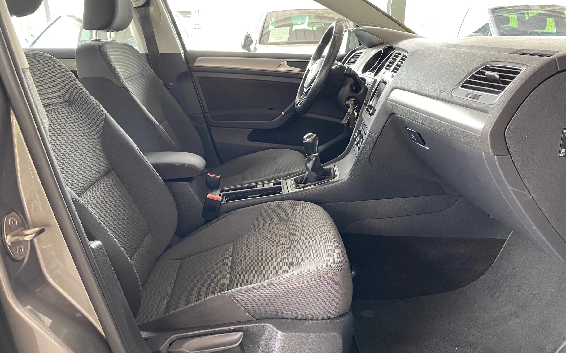 Notranja slika - Volkswagen Golf - Golf - 10
