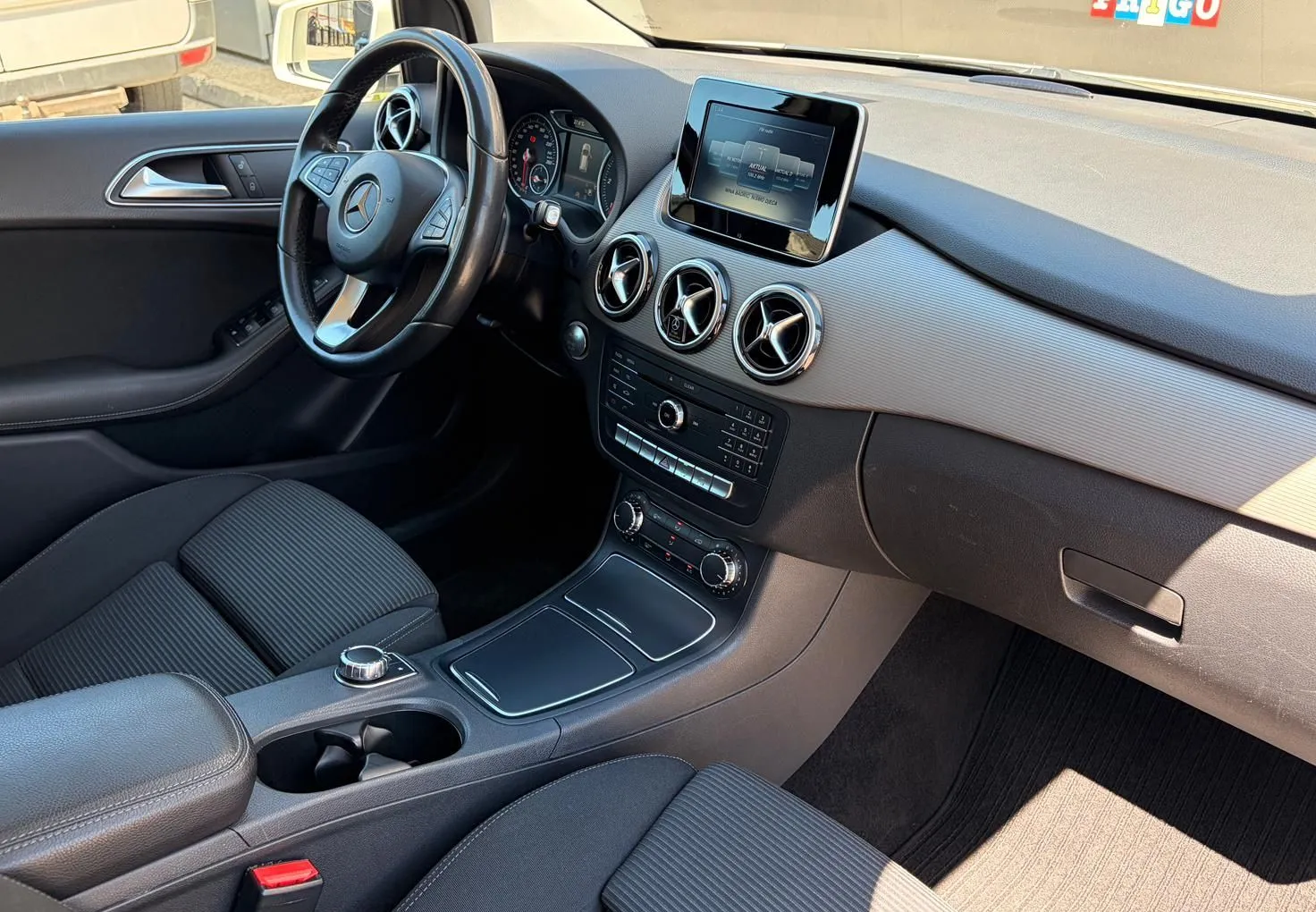 Zunanja slika - Mercedes-Benz B-Razred - B 200 d Style Avt. Slovenski. Led. PDC. Keyless st - 8