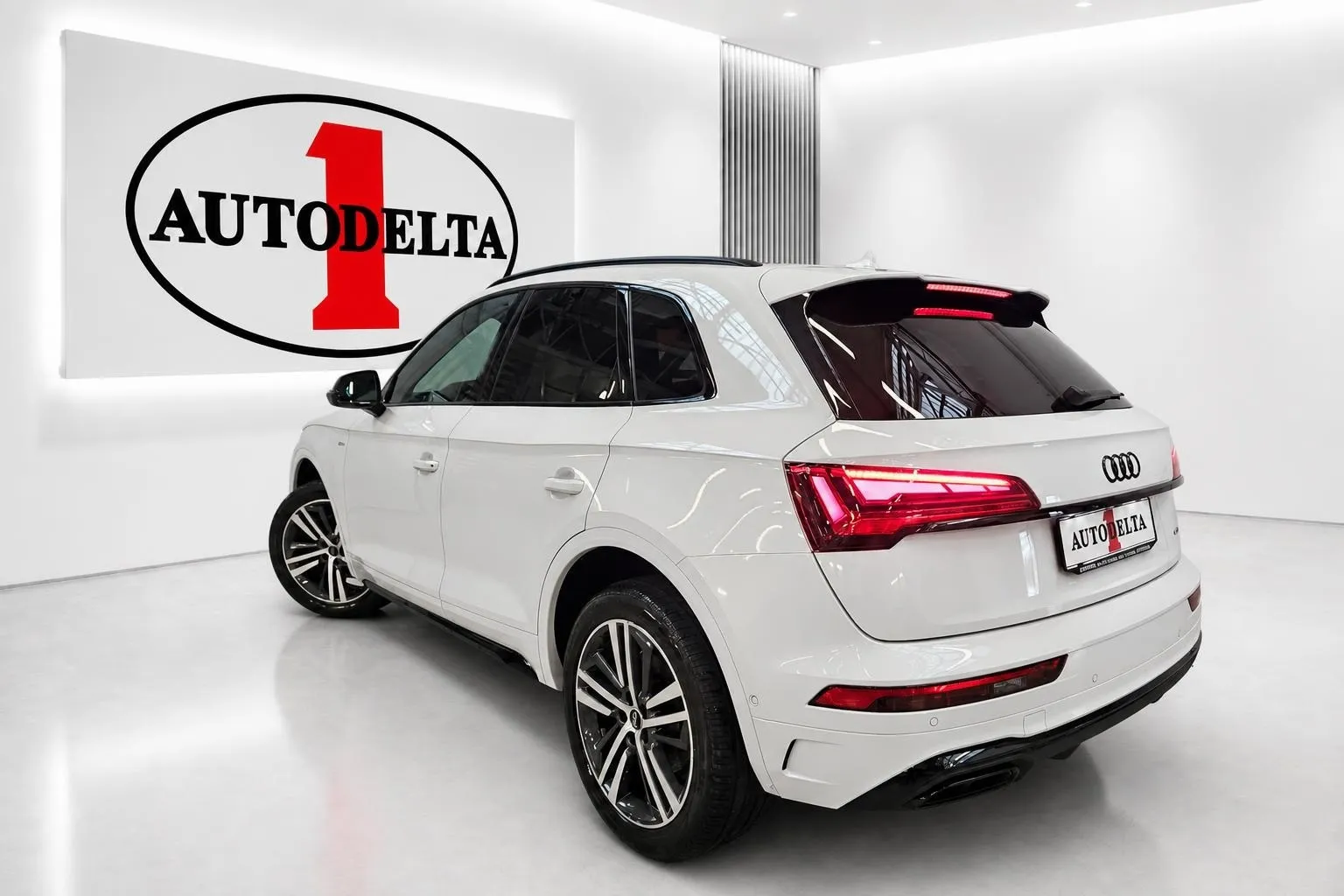 Zunanja slika - Audi Q5 - Quattro 40 TDI S line S tronic - 4