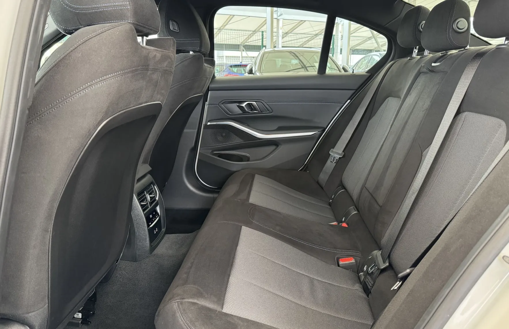 Zunanja slika - BMW Serija 3 - : M Sport 320i Avt FACELIFT HUD-360 KAMERA-LASER LED - 10