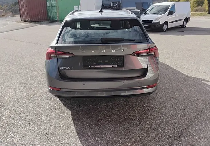 Zunanja slika - Škoda Octavia - Combi 2.0 TDI Ambition -16- - 4