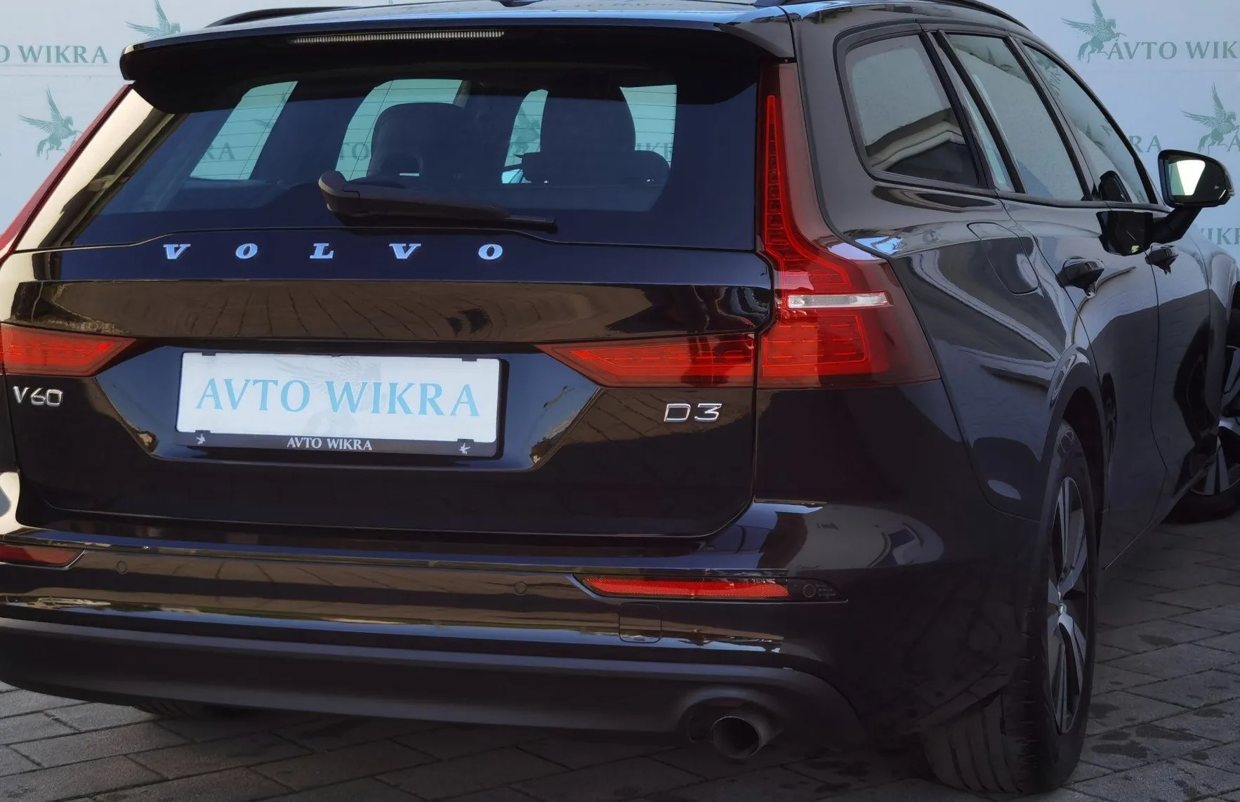 Zunanja slika - Volvo V60 - D3 Momentum FULLED•TEMP•VIRTUAL•KAMERA•2X-PDC•16C• - 4