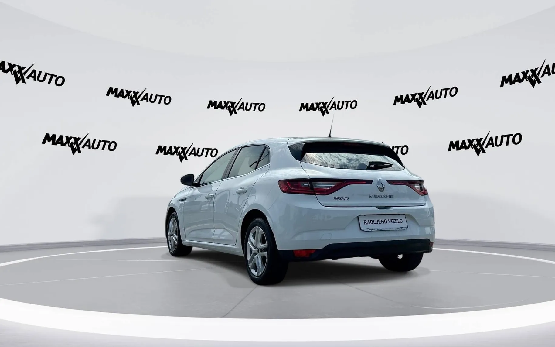 Notranja slika - Renault Megane - Berline TCe 100 - 7