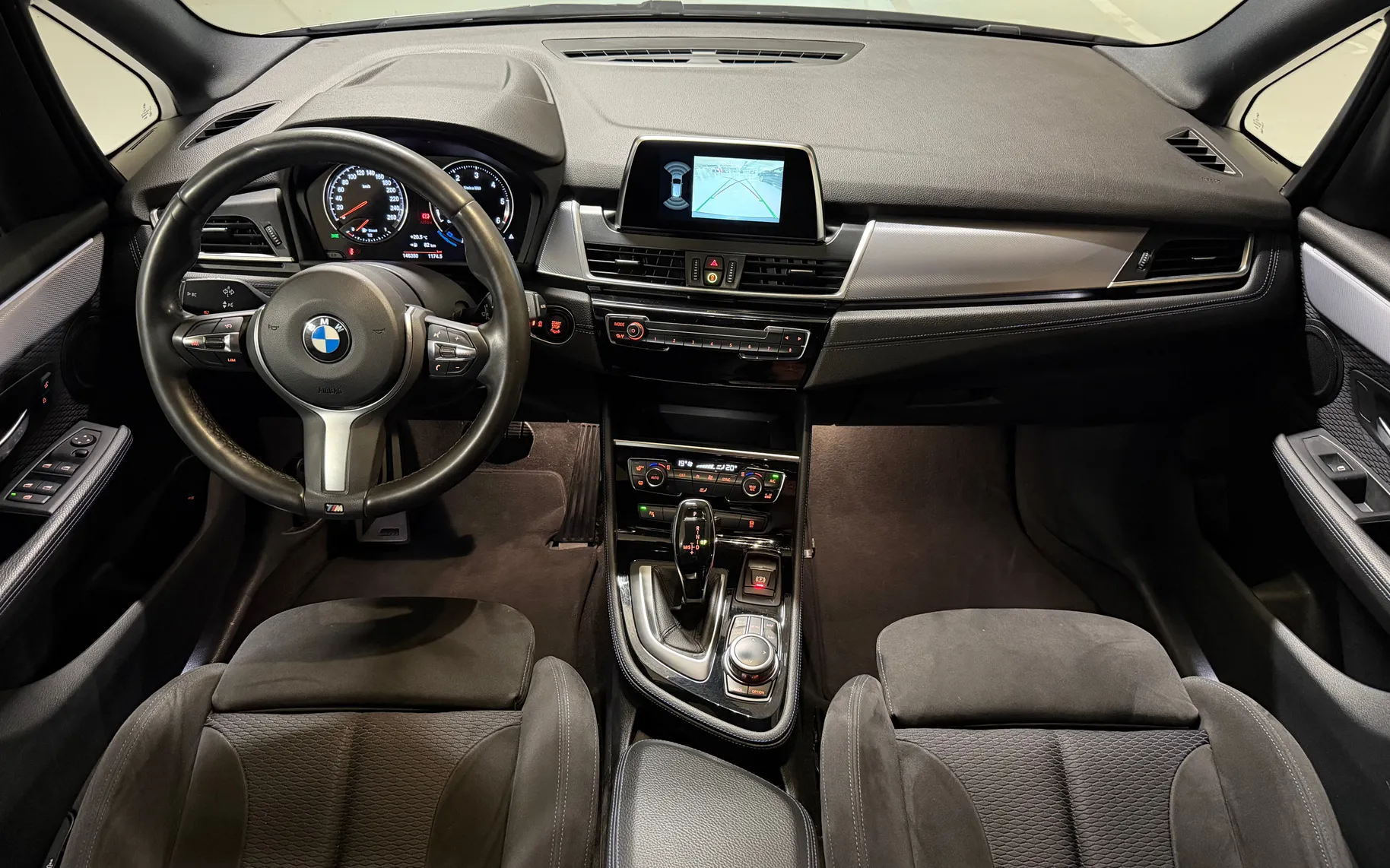 Notranja slika - BMW Serija 2 - BMW 216d Active Tourer M SPORT KAMERA LED NAVI TEMP - 5