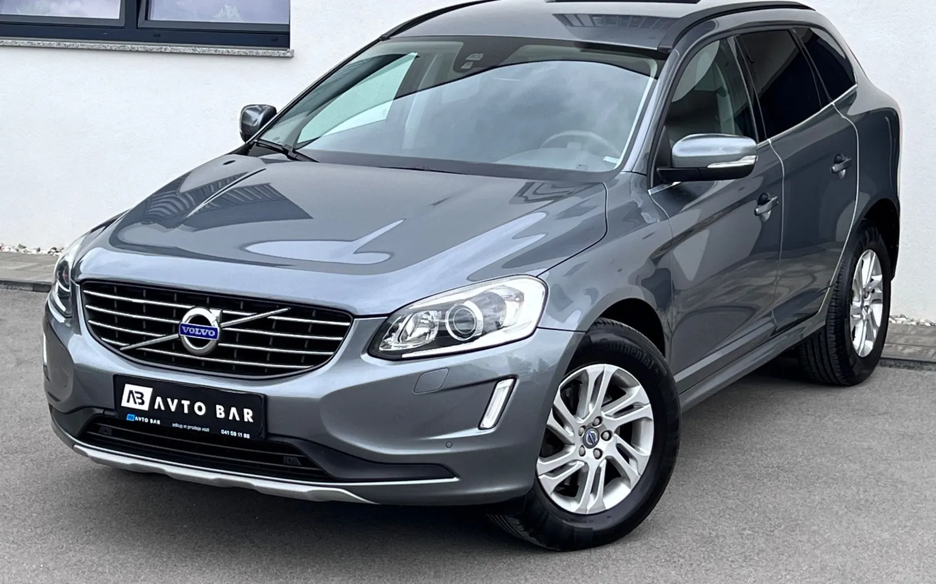 Zunanja slika - Volvo XC60 - 2.4 AWD D4+XENON+NAVI+KLJUKA - 3
