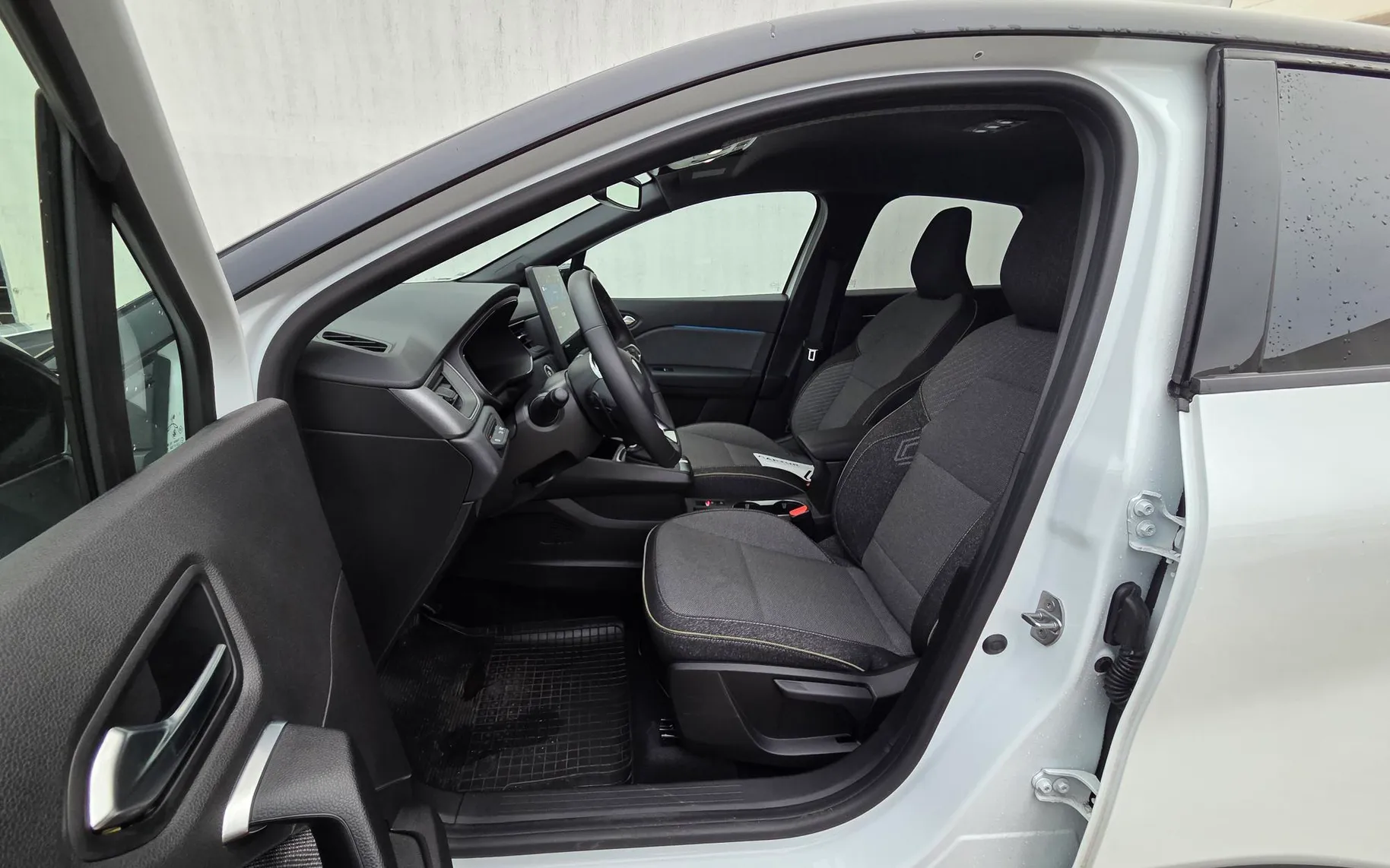 Zunanja slika - Renault Captur - Techno TCe140 Avtomatik+Navi Park+Zimske gume - 7