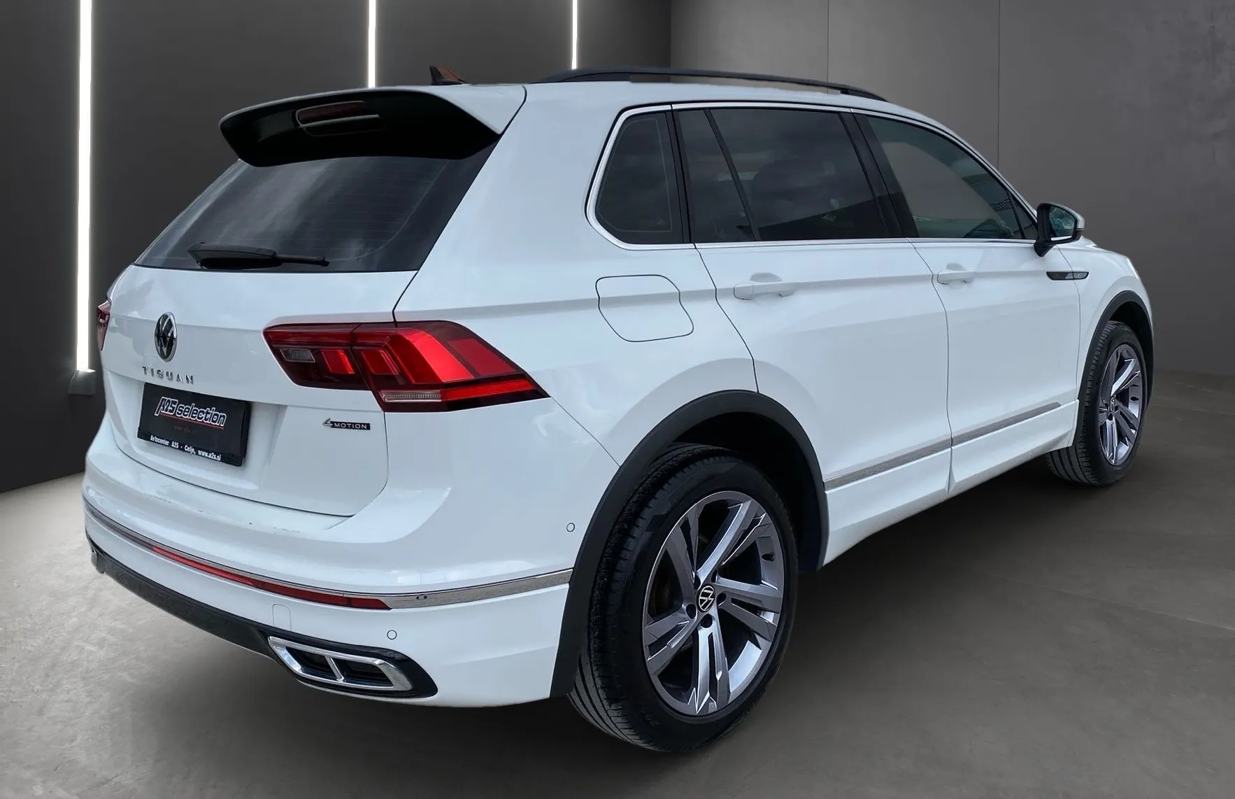 Zunanja slika - VW Tiguan - 2.0 TDI SCR 4M. BMT DSG R-Line - 2