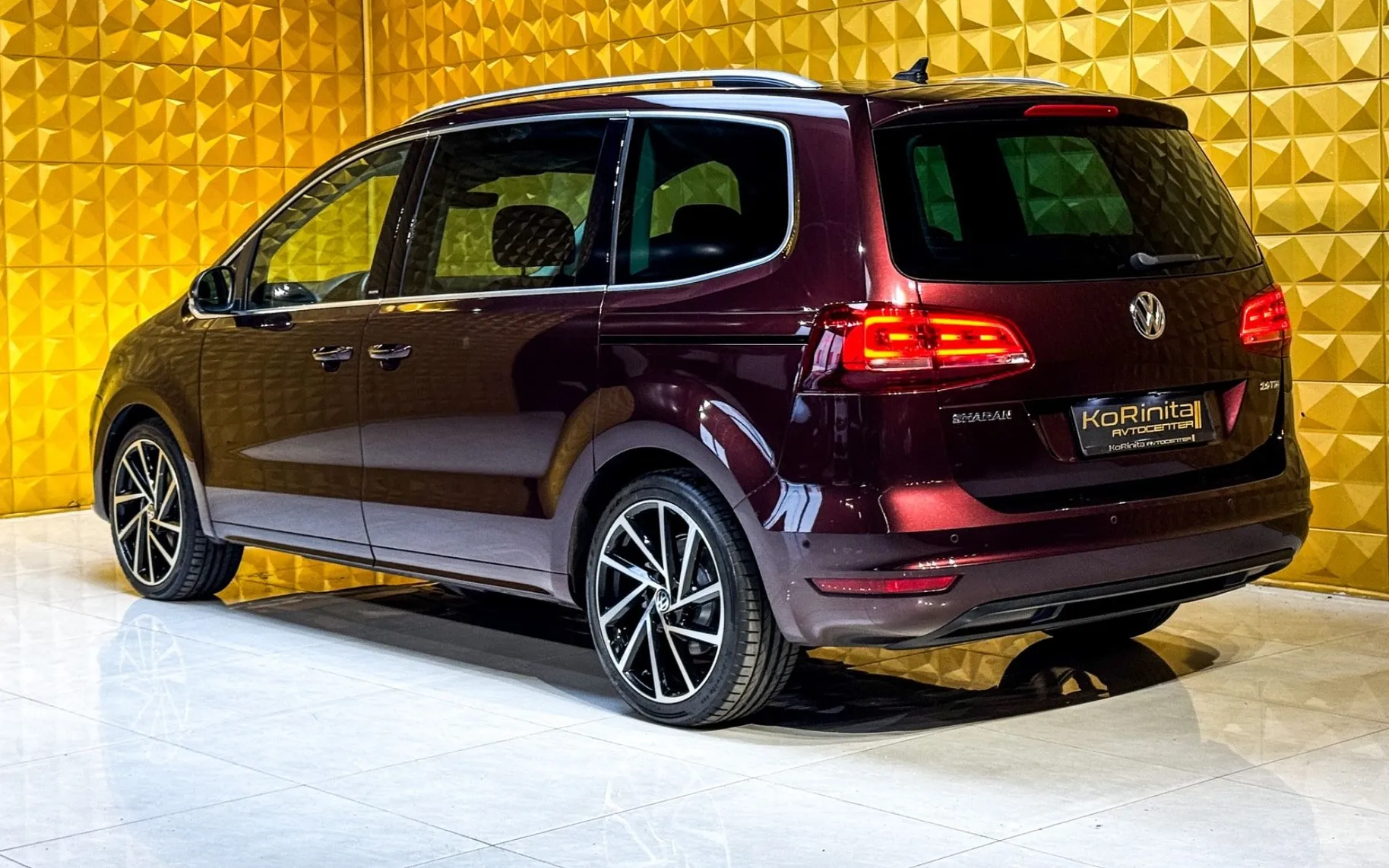 Notranja slika - Volkswagen Sharan - 2.0 TDI AUT. 7 SEDEZEV-ALLSTAR-EL. ODPIRANJE VRAT - 7