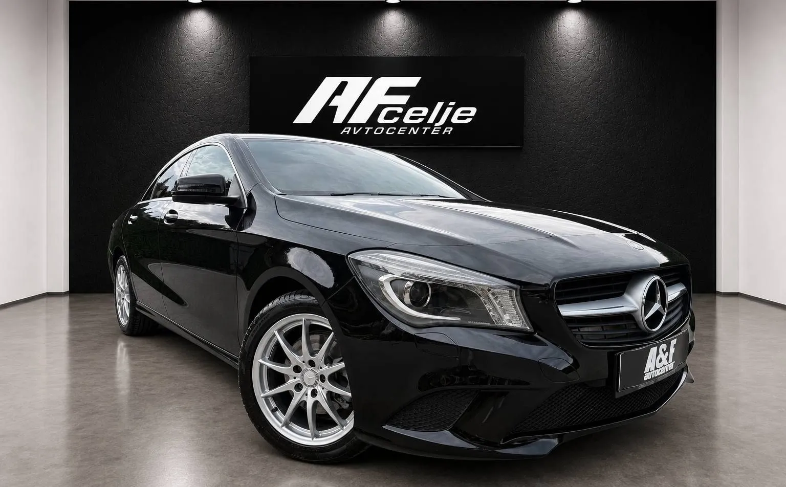 Zunanja slika - Mercedes-Benz CLA-Razred - 220 CDI-AUT-XENON LED-LIZING ZA TUJCE - 3