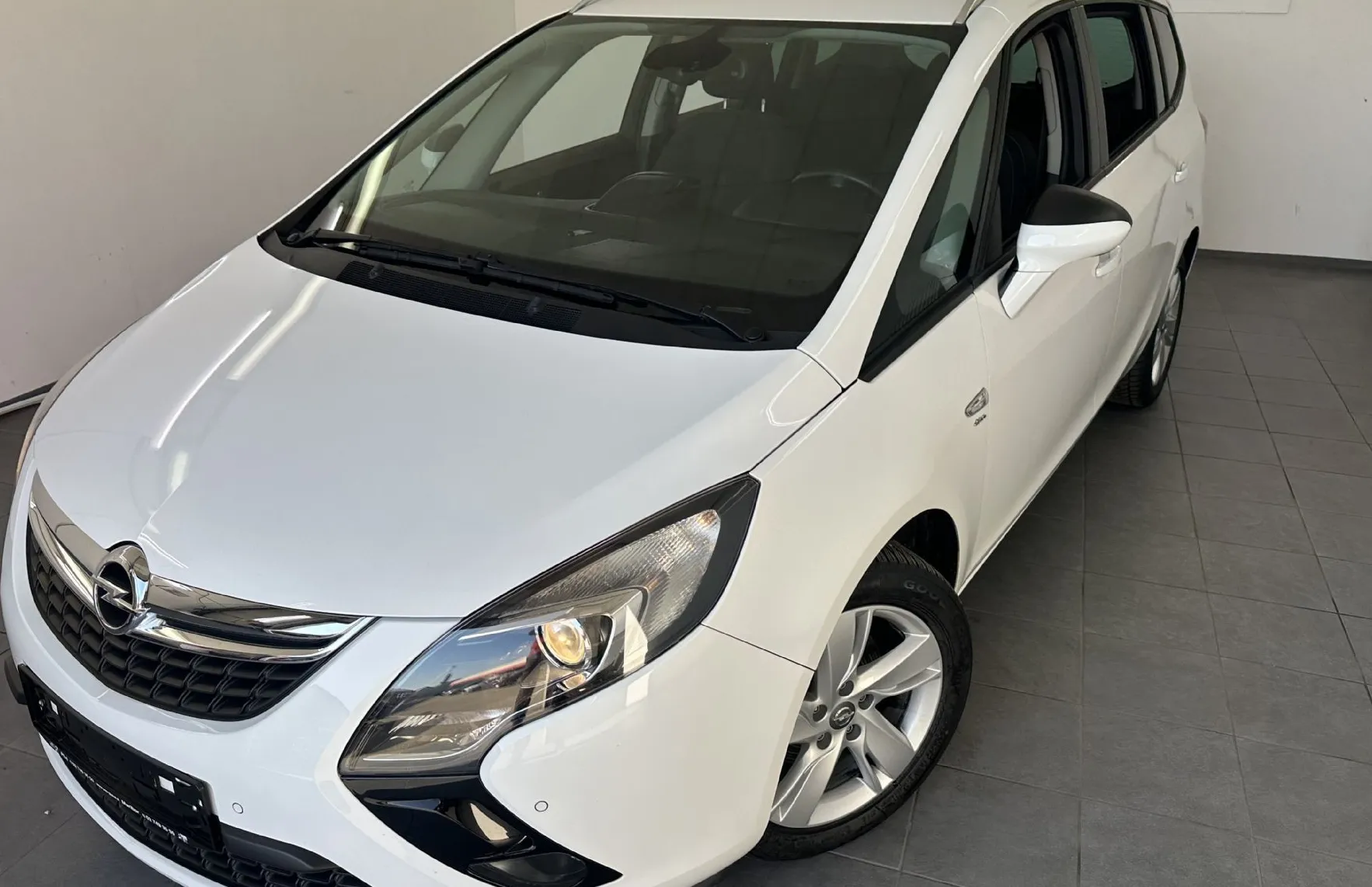 Zunanja slika - Opel Zafira - Tourer 1.4 Turbo.EMŠKI.NAVI.GRET.SEDEŽEV.5 SEDEŽEV - 1