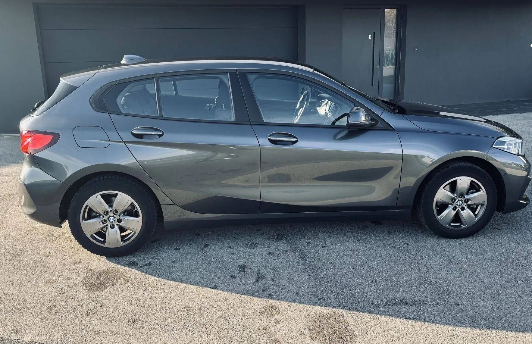 Zunanja slika - BMW Serija 1 - : 116d 68000 km LED Navi KeylessGo Kamera  Klima P.. - 7