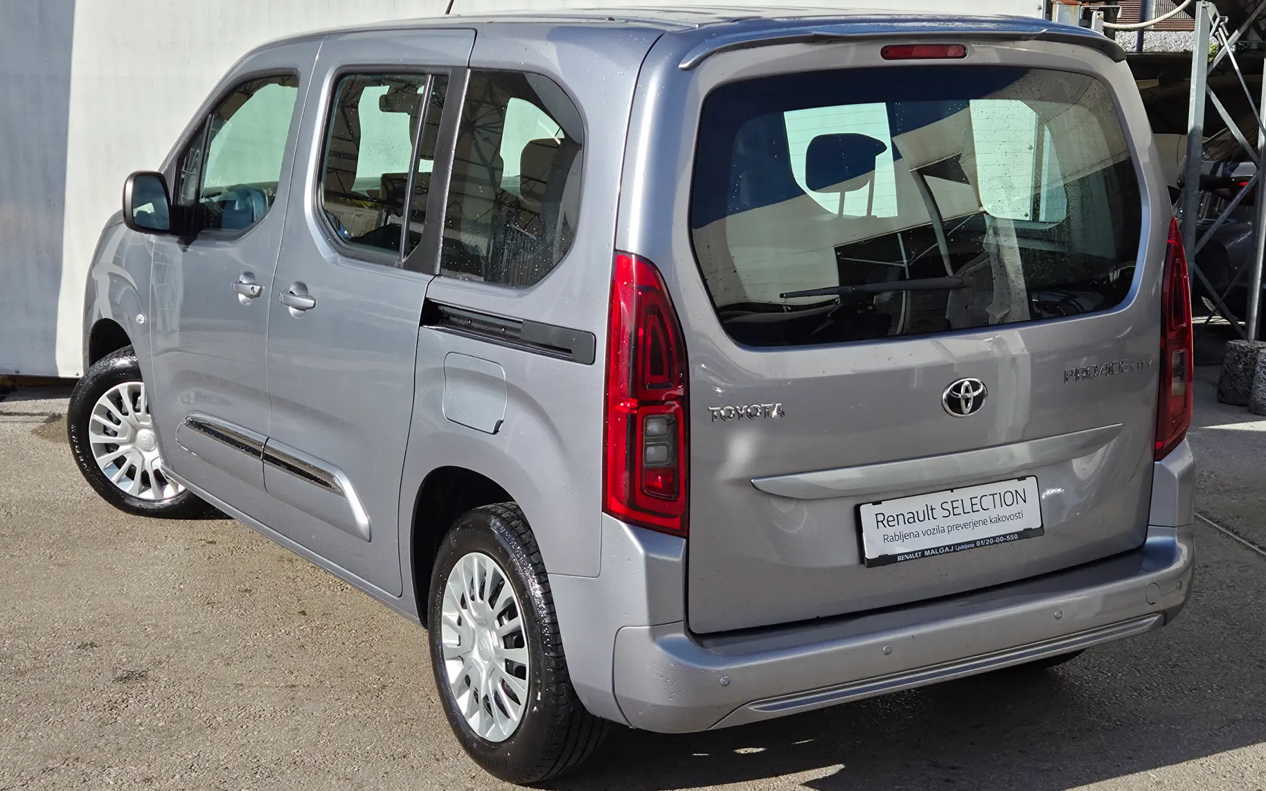 Zunanja slika - Toyota Proace - L1 1.5 D4-D S S Family 1.LASTNIK SLO.POREKLO - 12
