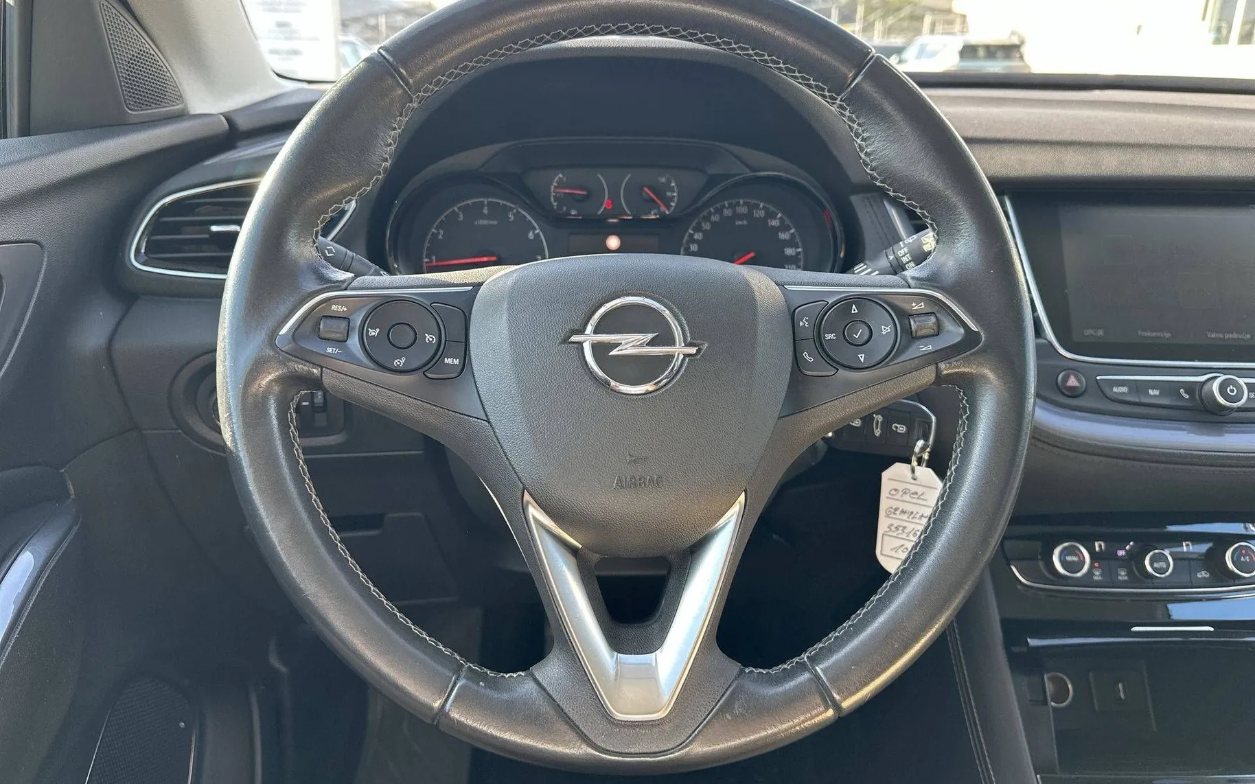 Notranja slika - Opel Grandland X - 1.5 CDTI Selection Start Stop - 14