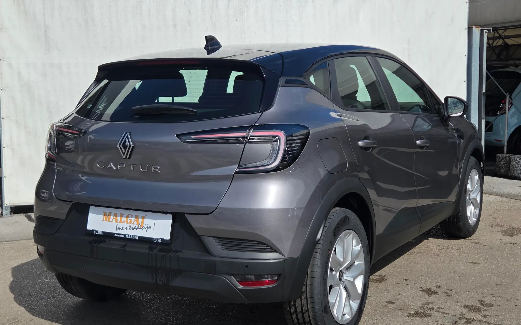 Zunanja slika - Renault Captur - Evolution TCe 115+Zimske gume+Servis - 5
