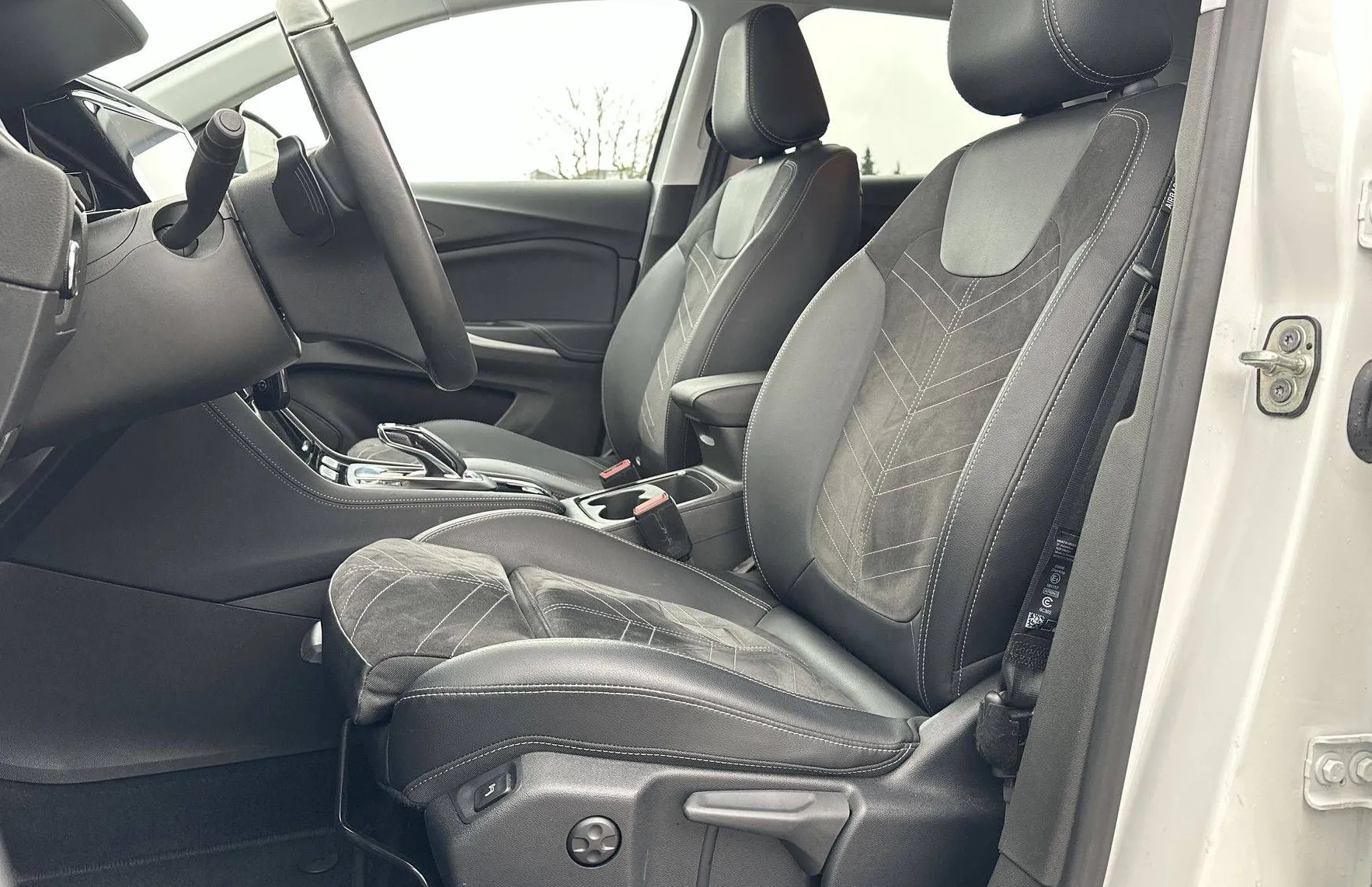 Zunanja slika - Opel Grandland X - 1.5 D AUT ULTIMATE ACC MRTVI KOT GRETJE SED+VOLAN - 9