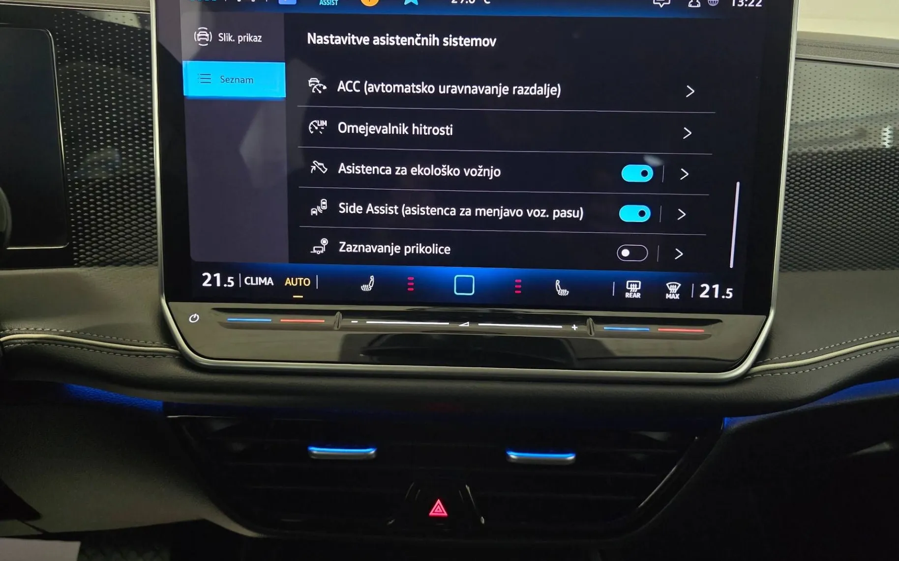 Notranja slika - Volkswagen Passat Variant - 1.5 eTSI Business DSG- LED.360kam.memory.asistence - 15