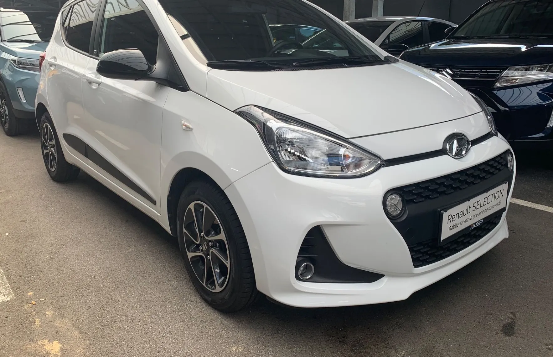 Zunanja slika - Hyundai i10 - 1.25 Comfort ODLIČEN - 2