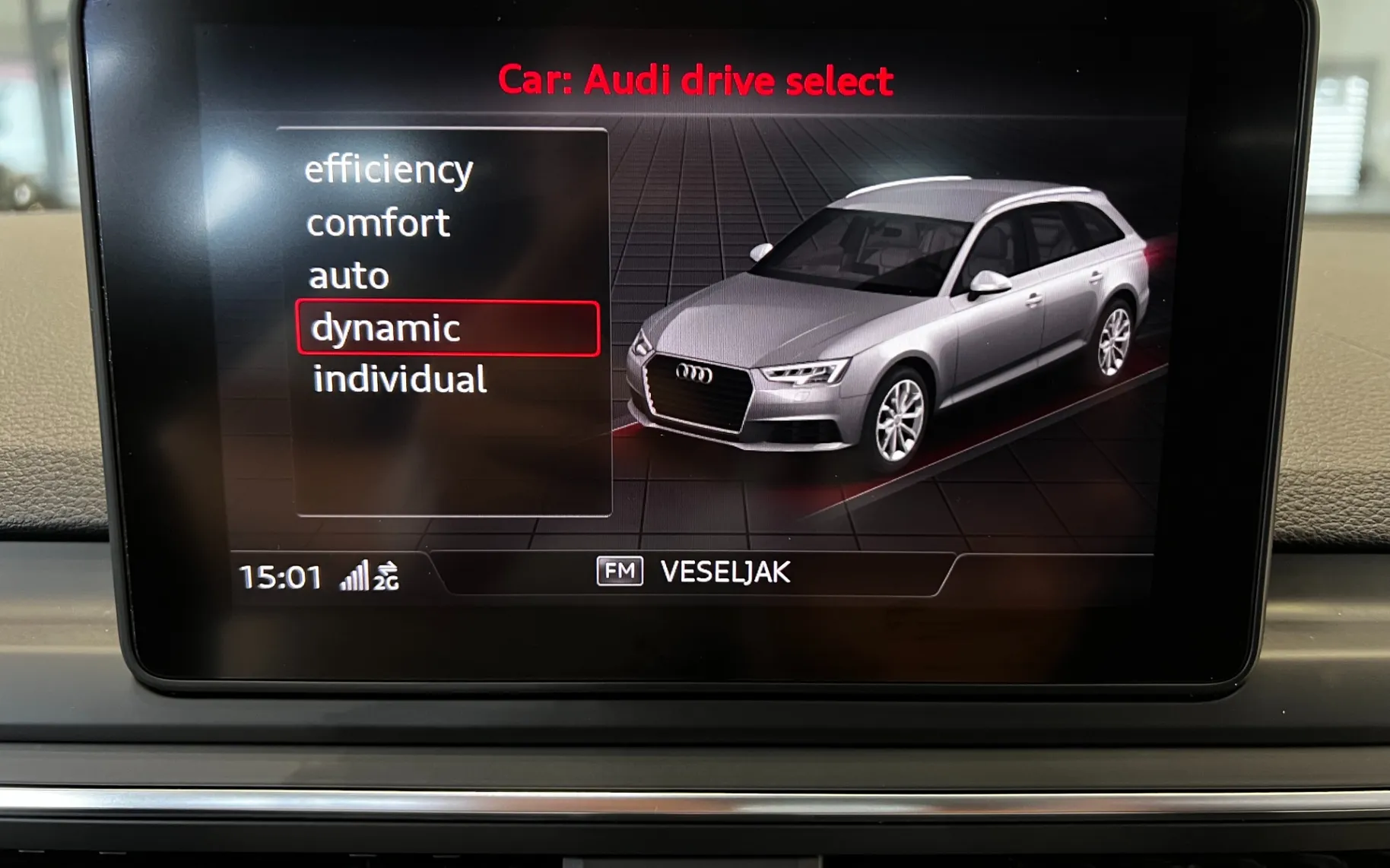 Zunanja slika - Audi A4 - Avant Quattro 2,0 TDI Sport S-tronic - 15