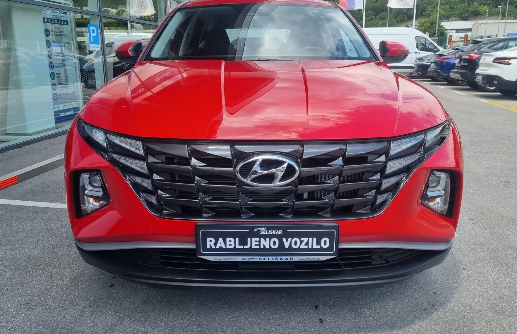 Zunanja slika - Hyundai Tucson - 1.6 TGDi SLOVENSKI + 1. LASTNIK + POTRJENA KNJIGA - 3