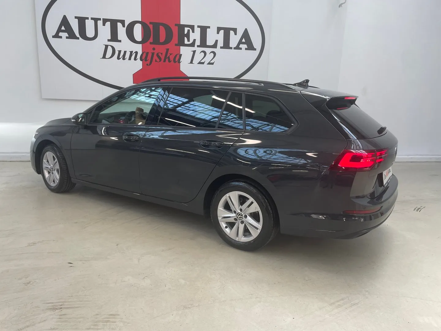 Zunanja slika - Volkswagen Golf - Variant Life 2.0 TDI DSG - 4