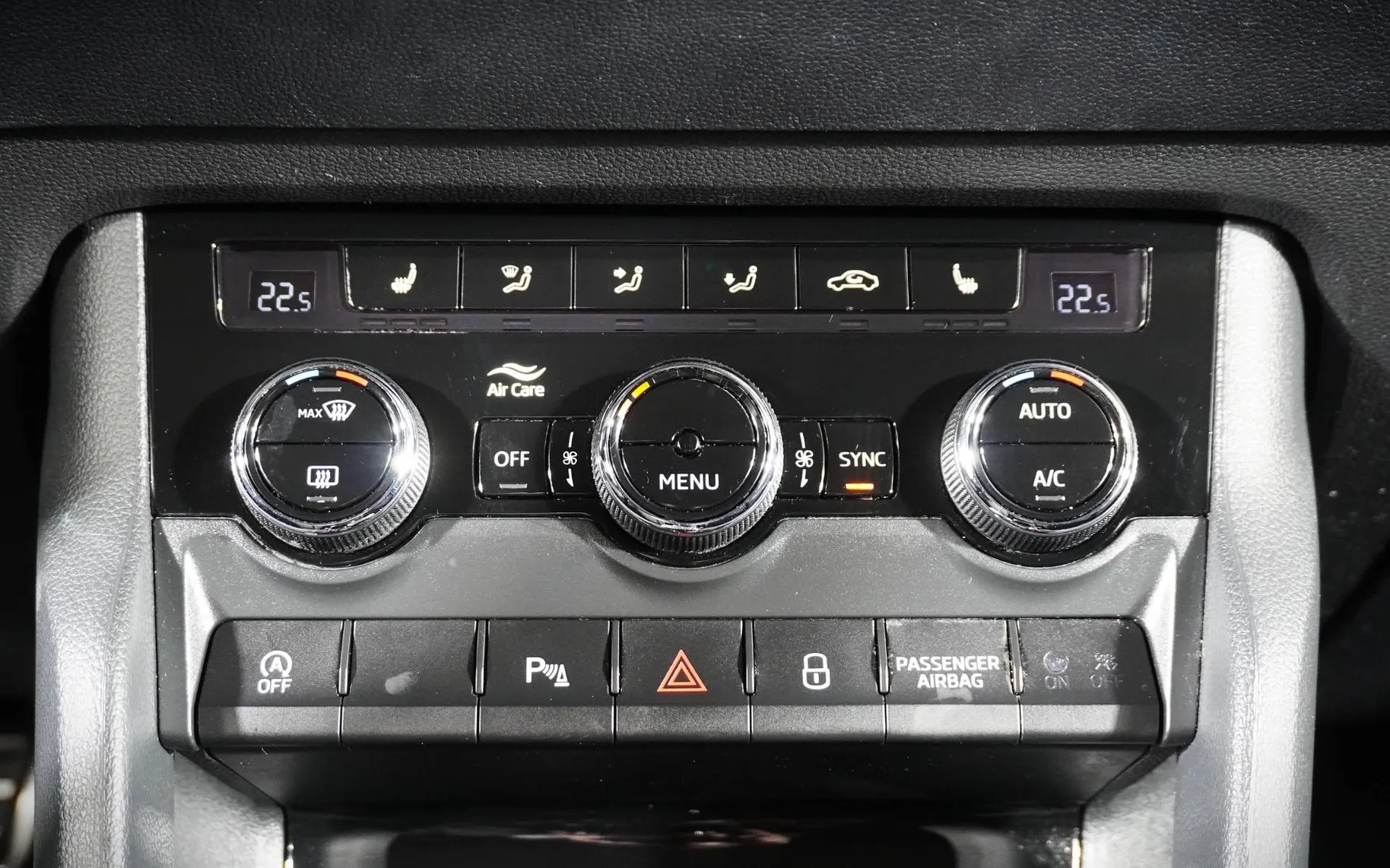 Zunanja slika - Škoda Karoq - 1.5 TSI ACT Style DSG 1.LAST+SLO+ACC+TOP - 12