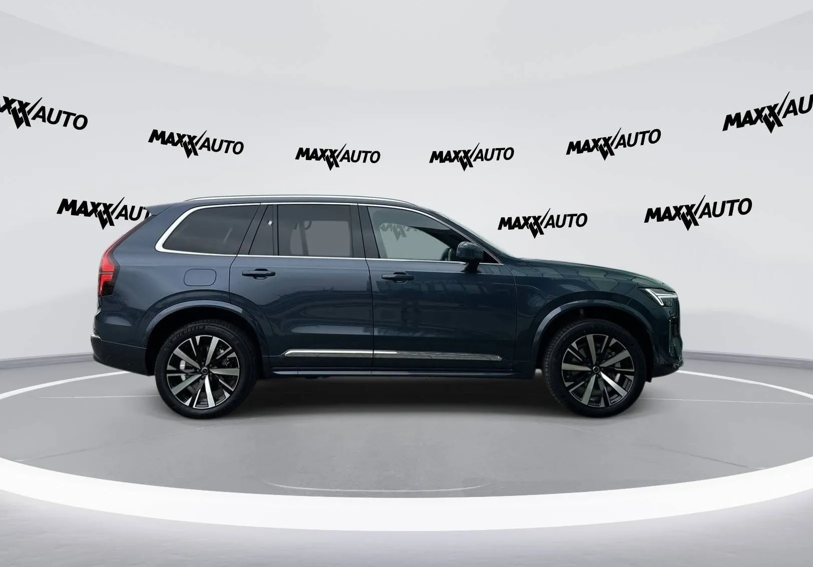 Zunanja slika - Volvo XC90 - B5 P Core Bright 7s AT AWD 3 leta gar. + 3 serv - 4