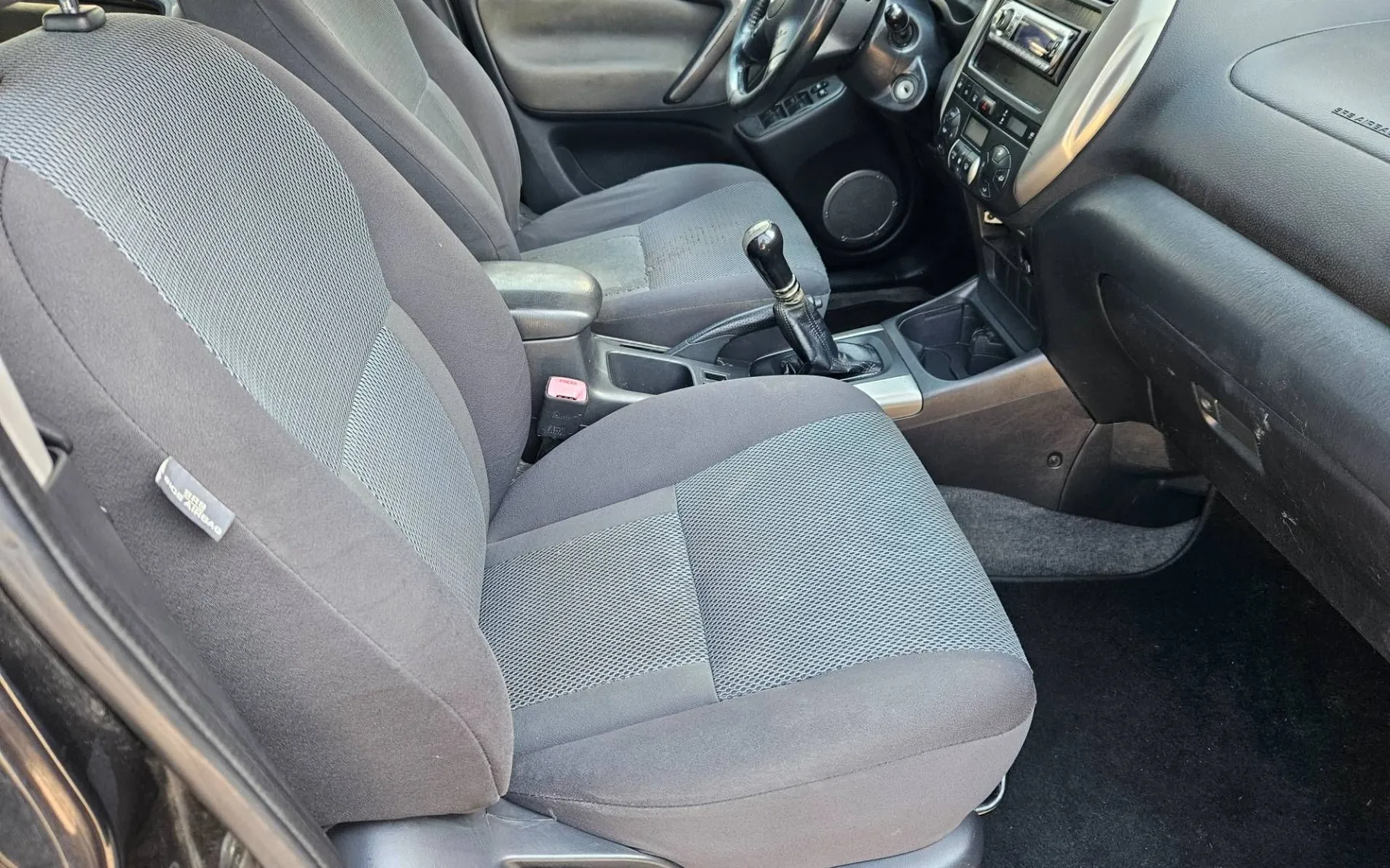 Notranja slika - Toyota RAV4 - 2.0 D-4D 4WD  SLO... - 9