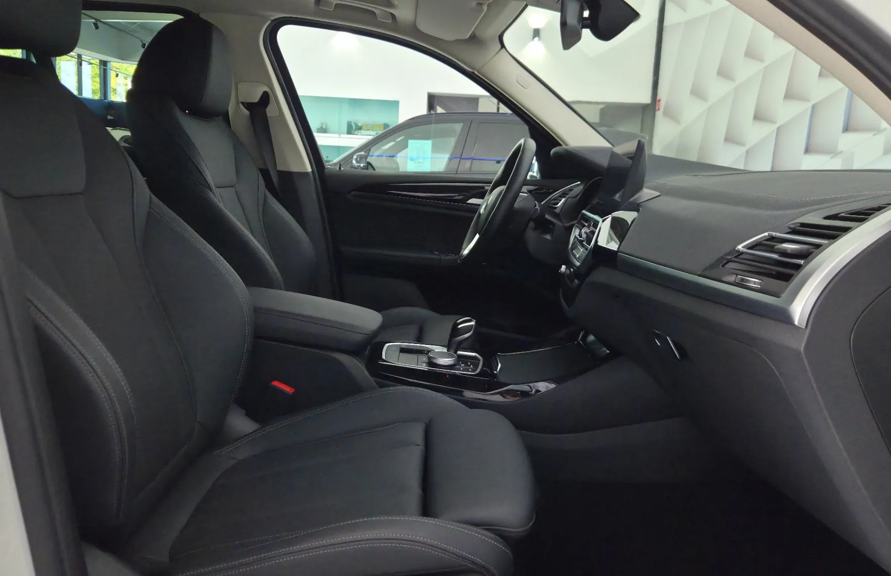 Zunanja slika - BMW X3 - serija : xDrive20d Avt-KLJUKA-KAMERA-HIFI - 13