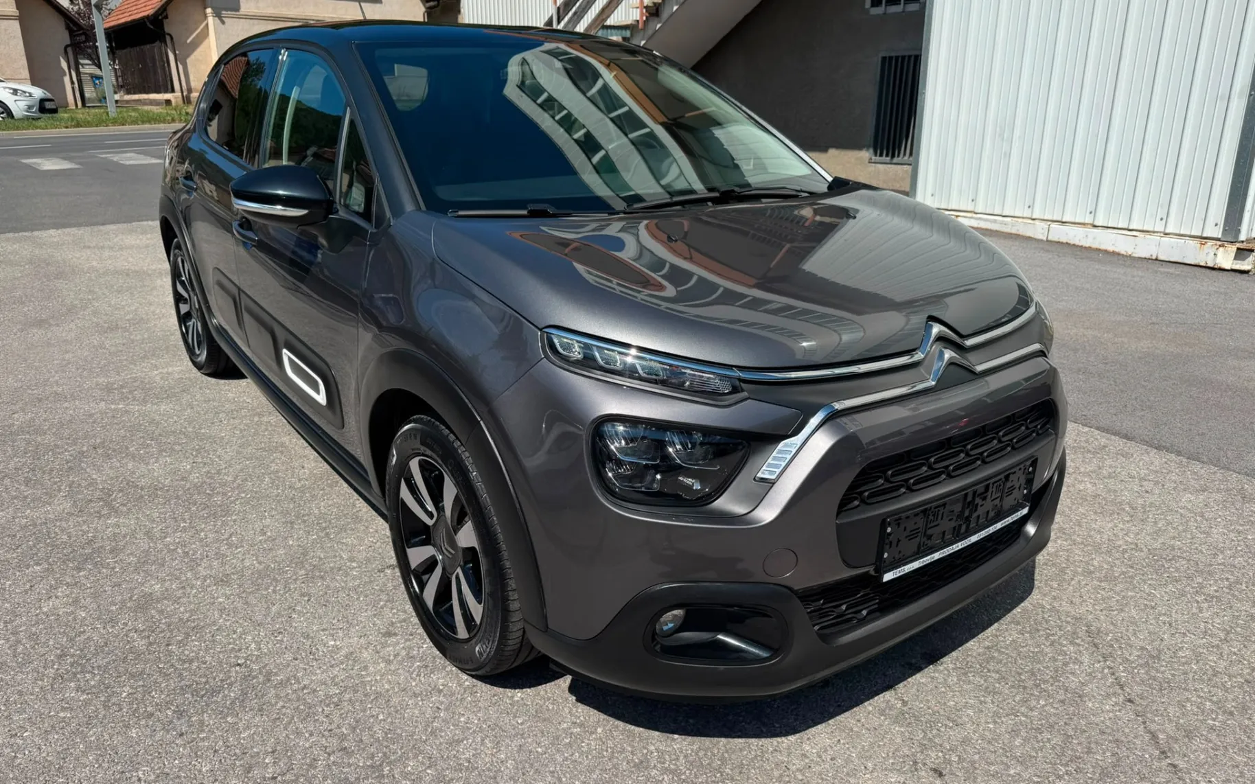 Zunanja slika - Citroën C3 - 1,2 PureTech 110 - Shine - 3