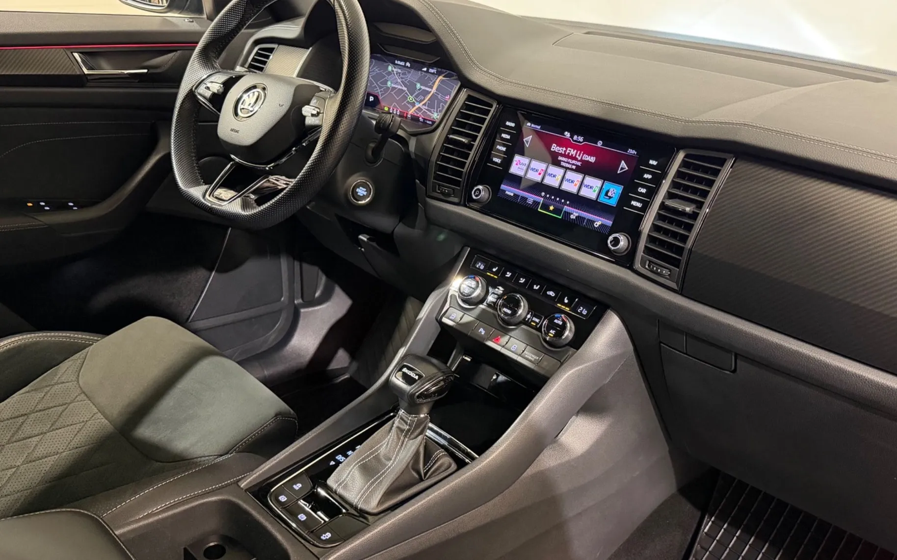 Notranja slika - Škoda Kodiaq - 2.0 TDI-SPORTLINE-VIRTUAL-ACC-NAVI-DSG-F1-GRETJE S - 11