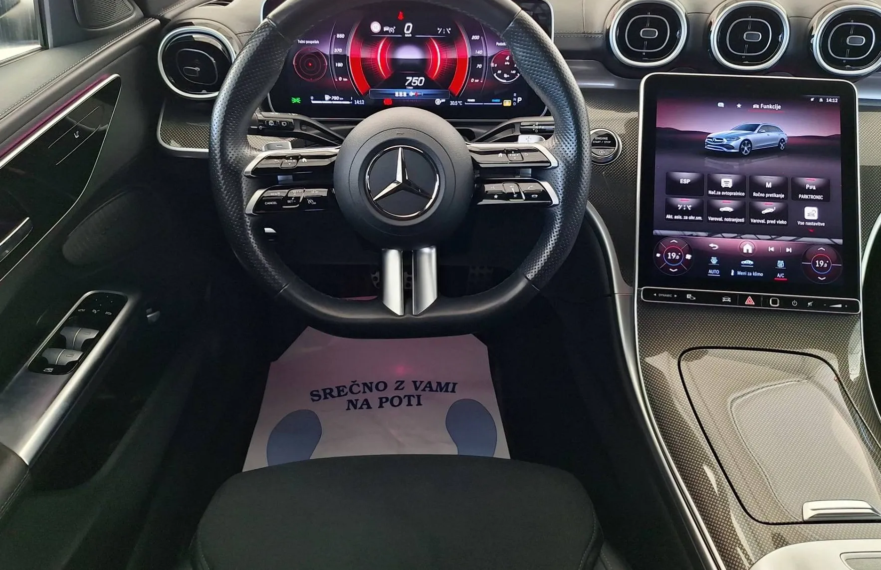 Zunanja slika - Mercedes-Benz C-Razred - C 300d AMG Line•AMBIENT•MRTVI KOTI•ACC• - 15