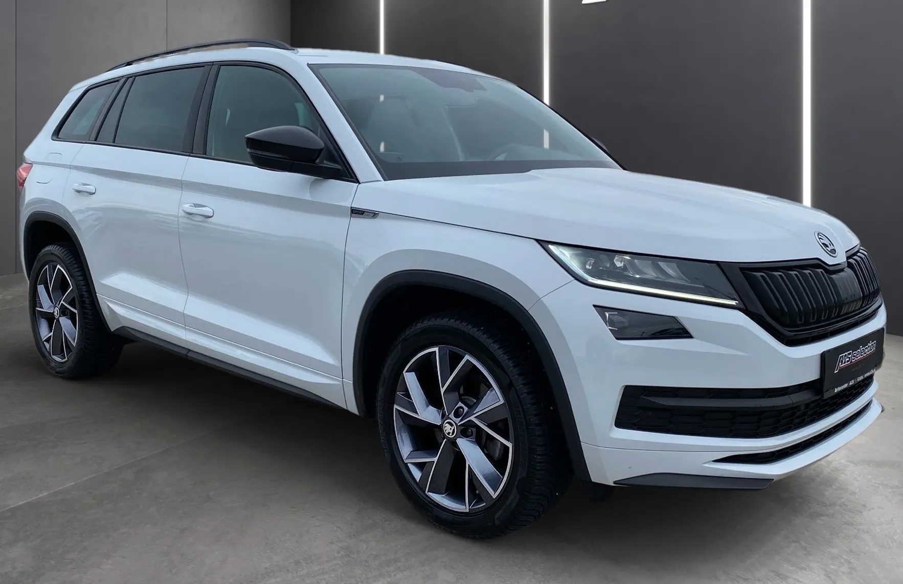 Zunanja slika - Škoda Kodiaq - Sportline 2.0 TDI 110kW 4X4 DSG - 2