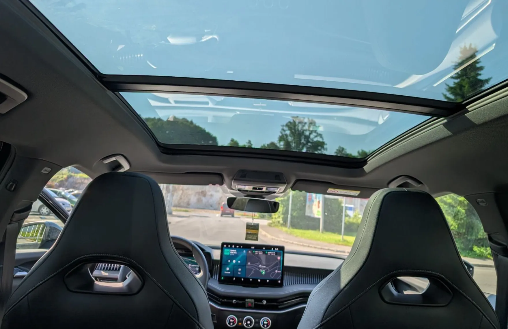 Zunanja slika - Škoda Superb - Combi 1.5 TSI PHEV Sportline DSG - 9