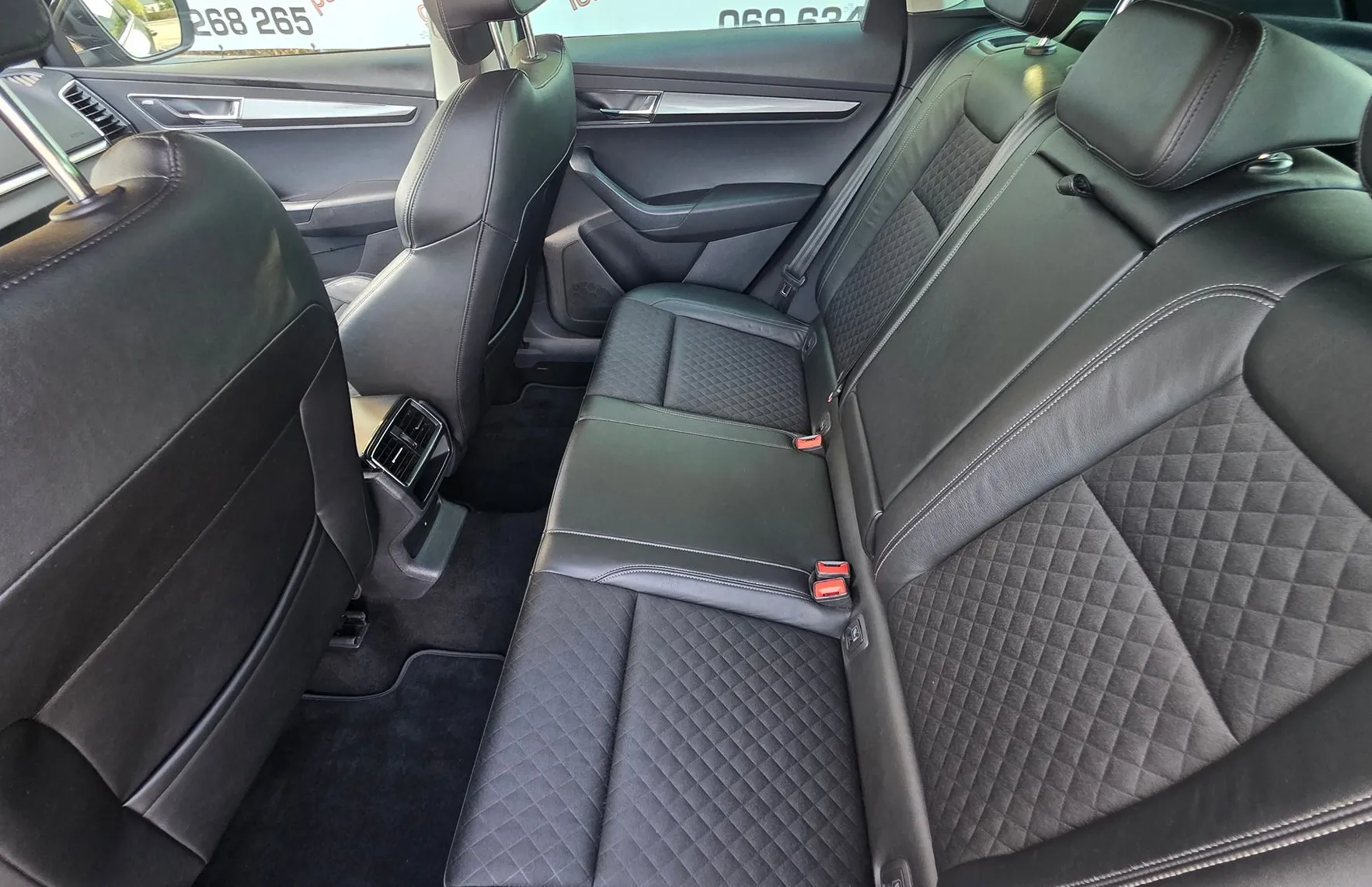 Zunanja slika - Škoda Karoq - 1.0 TSI STYLE LED-VIRTUAL-KAMERA-GRETJE SEDEŽEV - 13